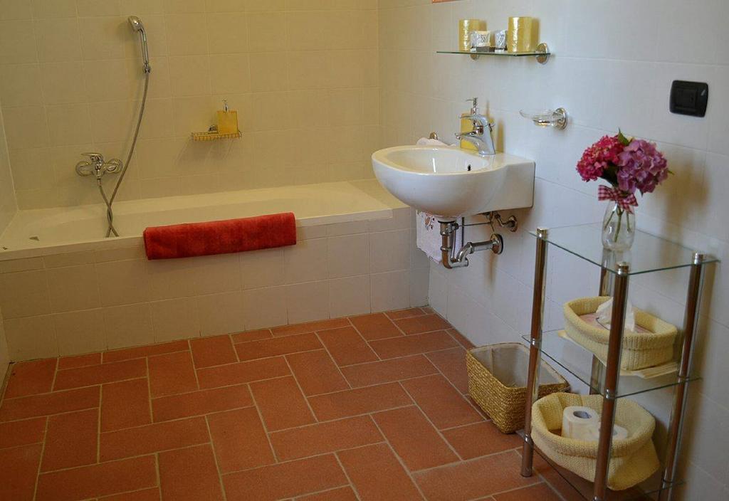 Agriturismo Fiamberta Bed and Breakfast Certosa di Pavia Εξωτερικό φωτογραφία